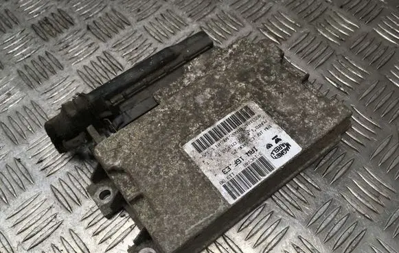 Fiat Punto (188) Engine control unit/module 16FE3 46531212 6160210601
