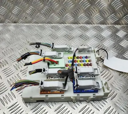 Ford Focus Central body control module F1DT14A073EF