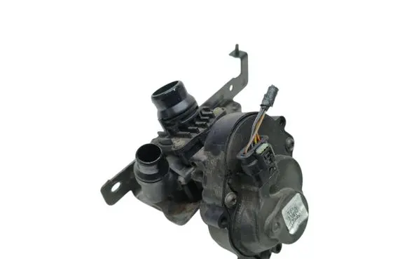 Alfa Romeo Stelvio Water pump 04893691AB