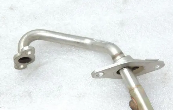 Toyota Auris 150 EGR valve line/pipe/hose 2561147010