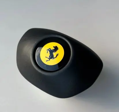 Ferrari Purosangue Steering wheel airbag