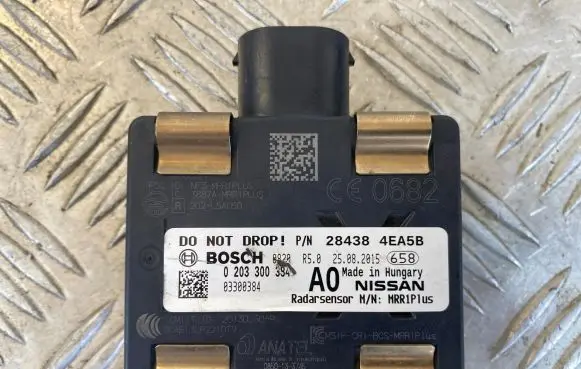 Nissan Qashqai Distronic sensor radar 284384EA5B 0203300384 03300384