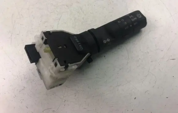 Nissan Navara D22 Indicator stalk 0913SD