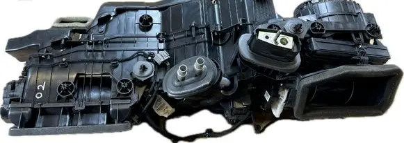 Cadillac Escalade IV Heater blower radiator 23117425