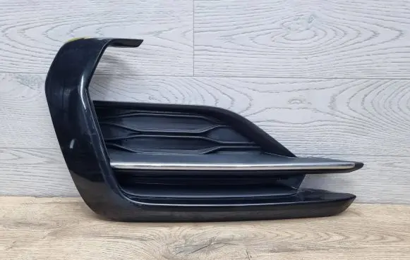 Volkswagen Golf VII Front bumper lower grill 5G0853665Q