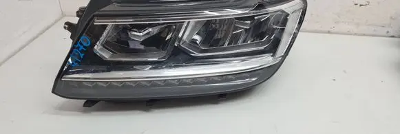 Volkswagen Tiguan Headlight/headlamp 5NB941035D