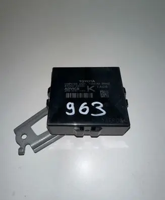 Toyota RAV 4 (XA50) Hand brake control module 8905042030 15181111410