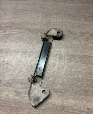 BMW 3 E30 Radiator mount bracket 1709347 1711 510671