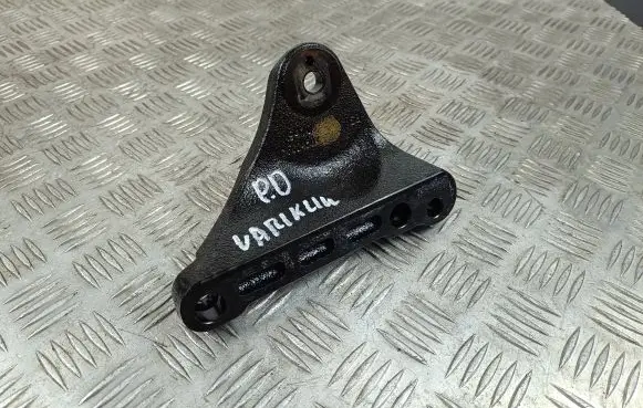 KIA Sportage Engine mounting bracket
