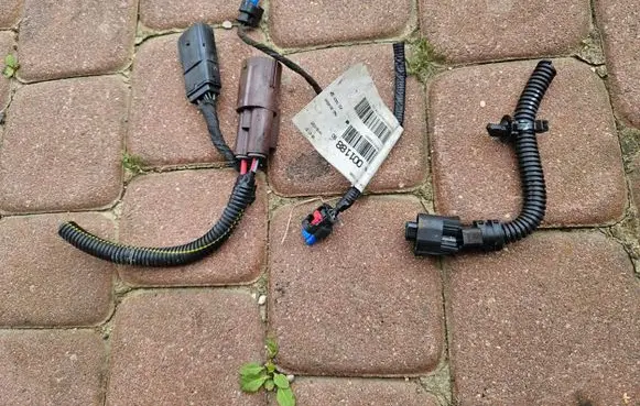 Opel Insignia B EUR ISO radio connector YR00118880