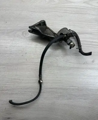 Audi A6 S6 C4 4A Fuel filter bracket/mount holder 