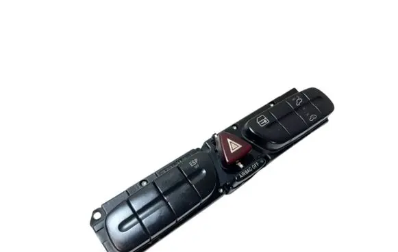Mercedes-Benz C W203 Hazard light switch 2038217858 3306570200 30160627001