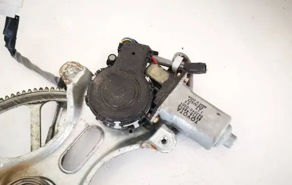 Lexus RX 300 Front door window regulator motor 8571048010