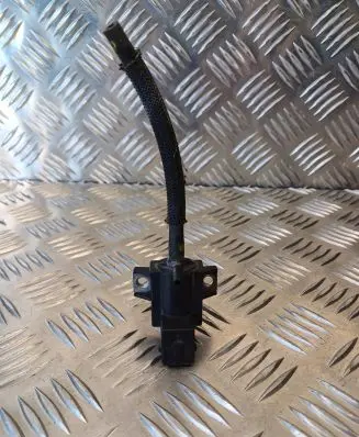 Toyota Avensis T250 Turbo solenoid valve 258600R010 72828606