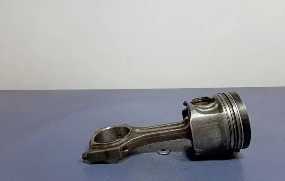 BMW 7 F01 F02 F03 F04 Piston 