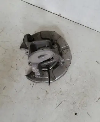 BMW X5 F15 Rear wheel hub 6877218