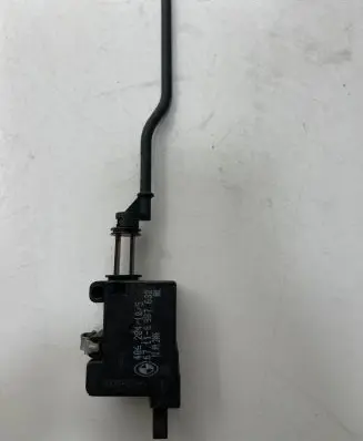 BMW 3 E90 E91 Central locking motor 6987632 406204105