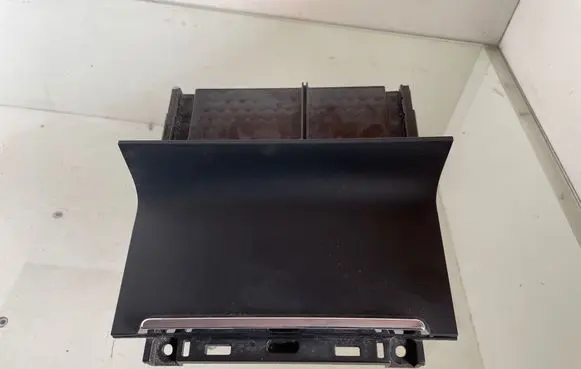 Ashtray (front)