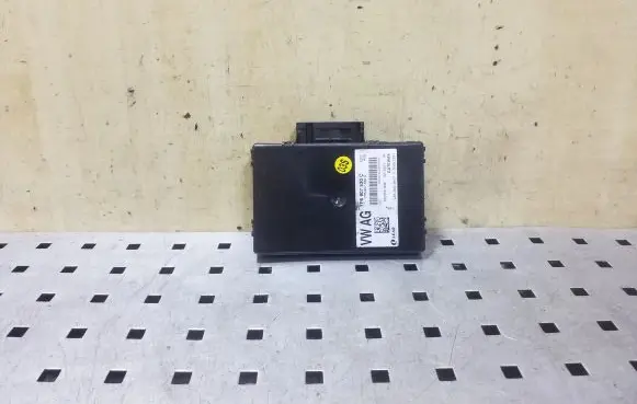 Volkswagen Touareg II Gateway control module 7P6907530C 7P6907530A