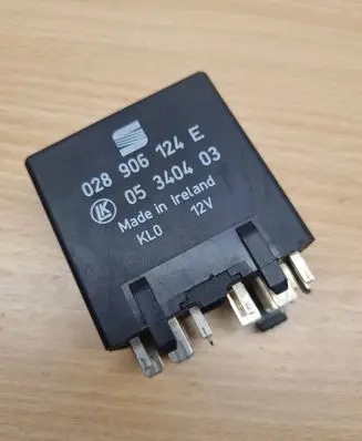 Volkswagen Golf III Other relay 028906124E 05340403