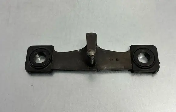 Volkswagen Tiguan Trunk lock loop 8V0827507