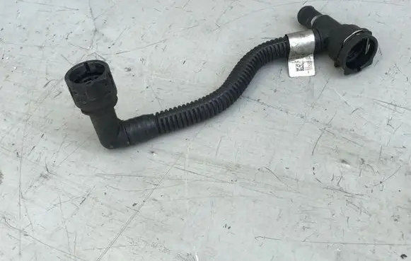 Opel Insignia A Engine coolant pipe/hose 55579265