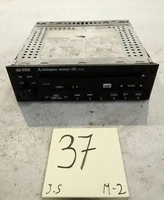 Mitsubishi Pajero Radio/CD/DVD/GPS head unit MZ312720