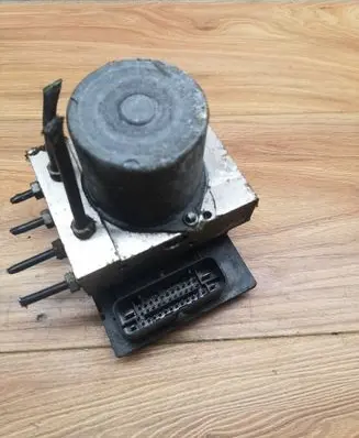 Mercedes-Benz Vito Viano W639 ABS Pump 0265252026 12052211354 A0084315312