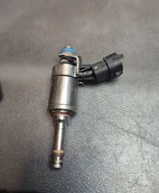 Fuel injector