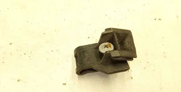 Opel Vectra B Front bumper mounting bracket 90507971
