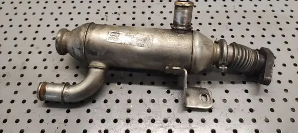 Peugeot 406 EGR valve cooler 8610593