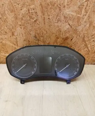 Skoda Octavia Mk2 (1Z) Speedometer (instrument cluster) 1Z0920842D VD1009646 A2C53142851