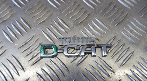 Toyota Avensis T270 Fender model badge letters 7535120060
