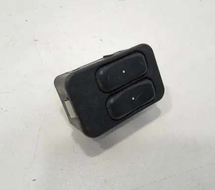 Opel Zafira A Electric window control switch 90561088