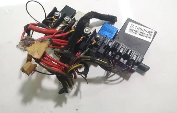 Volkswagen PASSAT B5.5 Fuse box set 