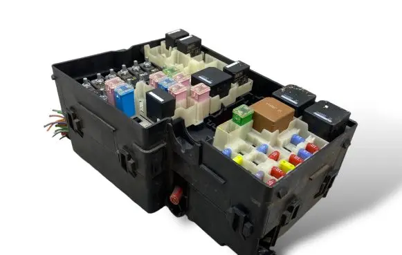 Volvo V50 Fuse box set BP4K66767 8688039 3M5T14A142AB