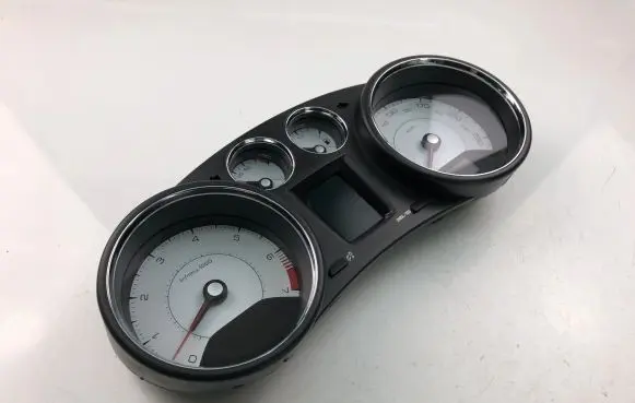 Peugeot 308 Speedometer (instrument cluster) 9664376880