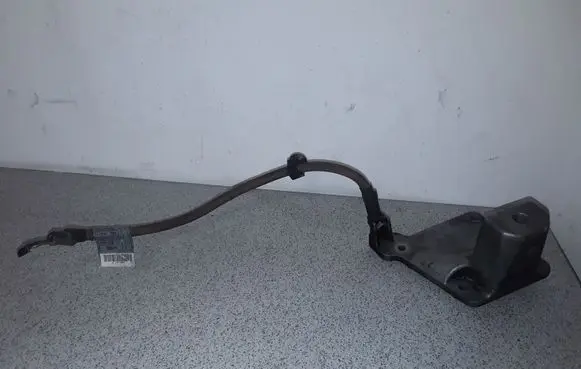 BMW 5 E39 Engine mounting bracket 6751226