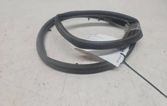 Peugeot 107 Engine compartment rubber 