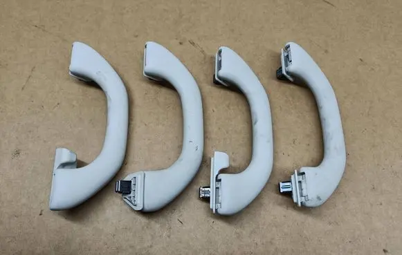Volkswagen PASSAT B7 USA A set of handles for the ceiling 561857607A 561857607