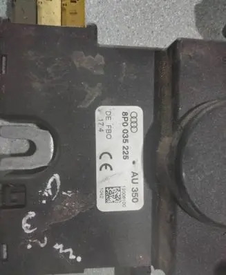 Audi A3 S3 A3 Sportback 8P Antenna control unit 8P0035225 12006100