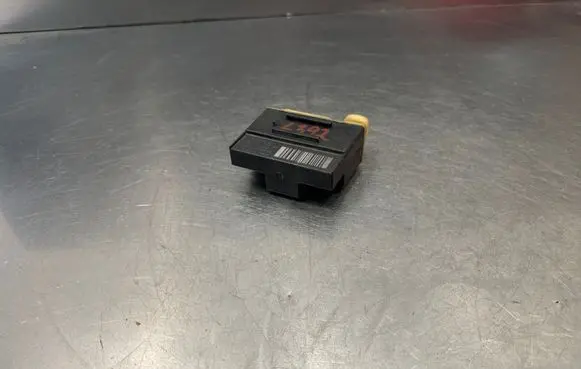 Peugeot 308 Glow plug pre-heat relay 9662570880 018010953