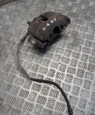 Volkswagen PASSAT B6 Front brake caliper 