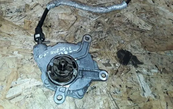 Toyota Avensis T250 Vacuum pump
