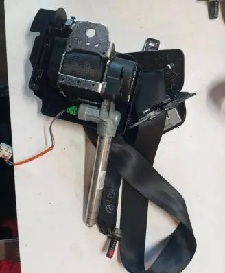 Volvo V60 Middle seatbelt (rear) 39823326