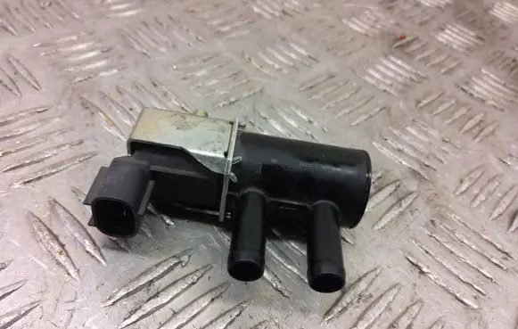 Suzuki SX4 S-Cross Vacuum valve k5t48596