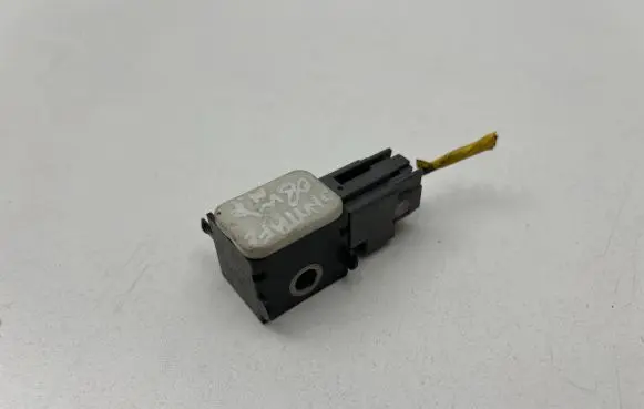 Hyundai Santa Fe Airbag deployment crash/impact sensor 959202B000 SA320080000