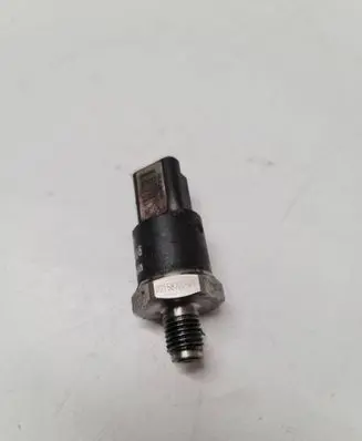 Volkswagen Golf IV Fuel pressure sensor 51HP0101 02158702501