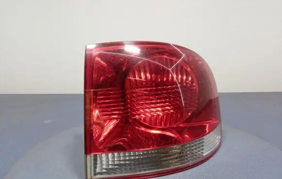 Volkswagen Touareg I Rear/tail lights 7L6945096K
