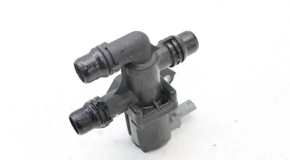 Opel Combo E Coolant heater control valve 9829266280